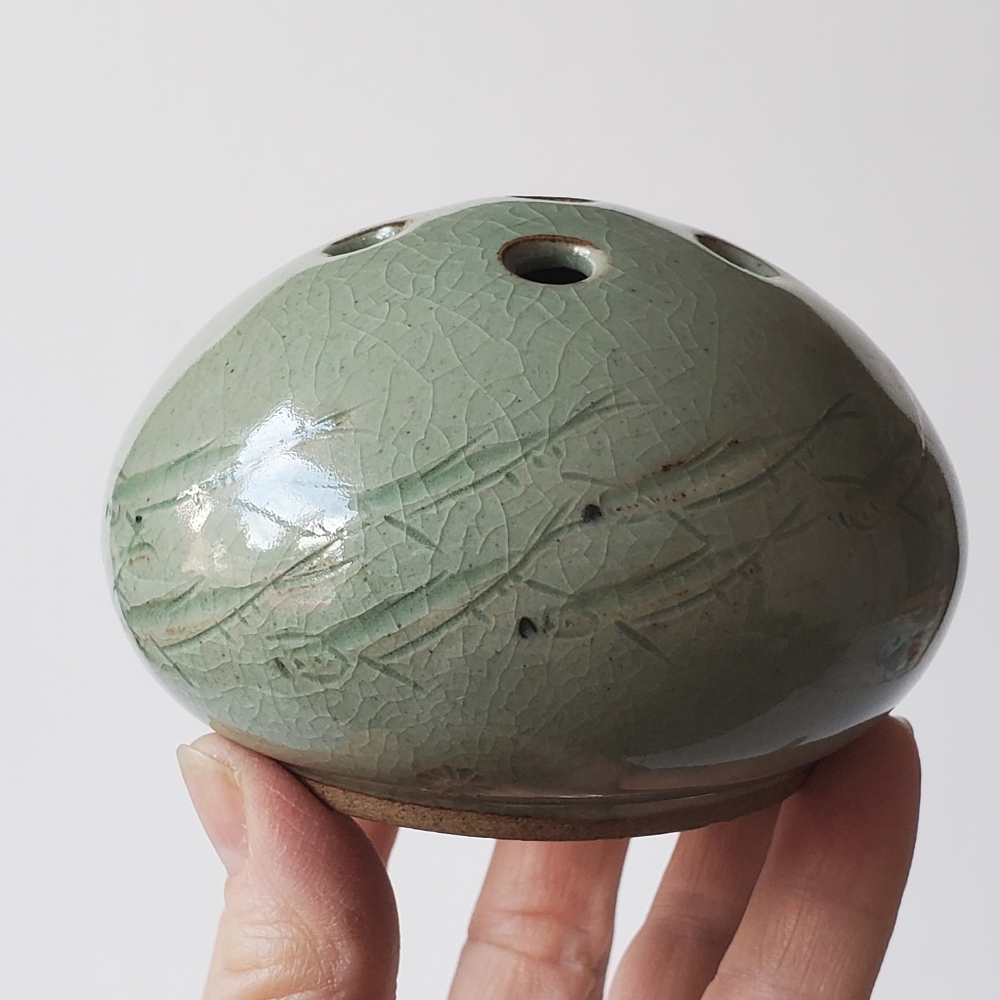 Vintage Signed Korean Celadon Water Dropper Calligraphy Suiteki